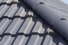 Como são fabricadas as telhas de concreto?